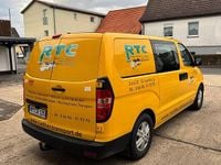 Gebraucht Hyundai H-1 170 PS (125 kW) 2010 Gelb Van / Kleinbus