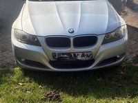 Gebraucht BMW 318 143 PS (105 kW) 2009 Grau Kombi