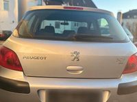 Gebraucht Peugeot 307 110 PS (80 kW) 2005 Silber Limousine