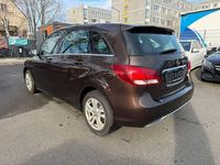 Gebraucht Mercedes B180 122 PS (89 kW) 2016 Braun Van / Kleinbus