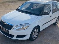 Gebraucht Skoda Roomster Plus Edition 90 PS (66 kW) 2012 Weiß Van / Kleinbus