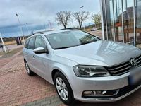 Gebraucht VW Passat 122 PS (89 kW) 2011 Grau Kombi