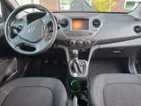 Gebraucht Hyundai i10 Trend 87 PS (63 kW) 2017 Grau Kleinwagen