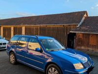 Gebraucht VW Bora 105 PS (77 kW) 2002 Blau Kombi