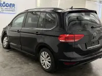 Gebraucht VW Touran Comfortline 122 PS (89 kW) 2023 Schwarz Van / Kleinbus