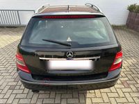 Gebraucht Mercedes C220 Avantgarde 170 PS (125 kW) 2008 Schwarz Kombi