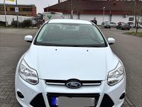 Gebraucht Ford Focus Trend 116 PS (85 kW) 2012 Weiß Kombi