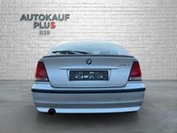 Gebraucht BMW 318 143 PS (105 kW) 2004 Silber Limousine