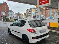 Gebraucht Peugeot 206+ 60 PS (44 kW) 2011 Weiß Kleinwagen