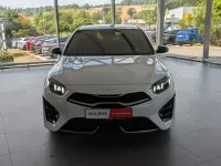 Gebraucht Kia Ceed GT GT-Line 140 PS (102 kW) 2026 (hw2) deluxeweiss met. Limousine