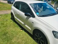 Gebraucht VW Polo 90 PS (66 kW) 2015 Weiß Kleinwagen