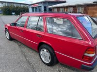 Gebraucht Mercedes 200 136 PS (100 kW) 1995 Rot Kombi