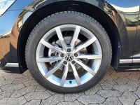 gebraucht VW Passat Variant Elegance 4Motion R-Line Navi AHK