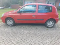 Gebraucht Renault Clio 60 PS (44 kW) 2011 Rot Kleinwagen