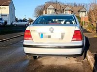 Gebraucht VW Bora 75 PS (55 kW) 2000 Silber Limousine