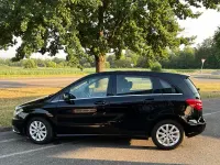 Gebraucht Mercedes B200 156 PS (114 kW) 2013 Schwarz Kleinwagen