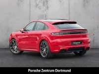 Gebraucht Porsche Cayenne Coupe GTS 500 PS (367 kW) 2026 Karminrot SUV