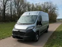 Gebraucht Peugeot Boxer 140 PS (102 kW) 2024 Silber Van