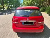 Gebraucht Mercedes B180 122 PS (89 kW) 2018 Rot Kleinwagen