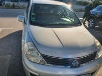 Gebraucht Nissan Tiida 105 PS (77 kW) 2008 Silber Kleinwagen