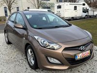 Gebraucht Hyundai i30 99 PS (72 kW) 2013 Braun Limousine