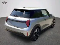 Gebraucht Mini Cooper S Favoured 204 PS (150 kW) 2024 Grau Kleinwagen