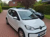 Używany VW up! 65 KM (47 kW) 2021 Biały Hatchback