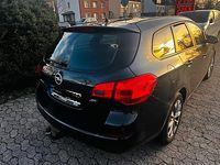 Gebraucht Opel Astra 102 PS (75 kW) 2012 Schwarz Kombi