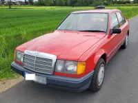 Gebraucht Mercedes E260 1986 Rot Limousine
