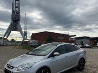 Usata Ford Focus 140 CV (102 kW) 2012 Argento Berlina