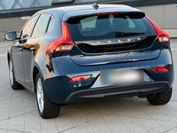 Gebraucht Volvo V40 116 PS (85 kW) 2013 Blau Limousine