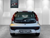 Gebraucht Peugeot 107 68 PS (50 kW) 2012 Silber Kleinwagen