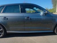 Gebraucht Audi A3 Attraction 110 PS (80 kW) 2016 Grau Limousine