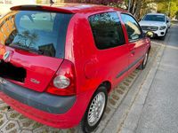 Second-hand Renault Clio II 75 CP (55 kW) 2004 Roșu Hatchback