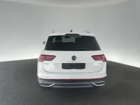 Gebraucht VW Tiguan Allspace Elegance 190 PS (139 kW) 2024 Weiß SUV