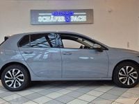 Gebraucht VW Golf VIII Active 131 PS (96 kW) 2022 Grau Limousine