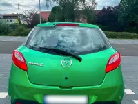 Gebraucht Mazda 2 Independence 86 PS (63 kW) 2010 Grün Kleinwagen