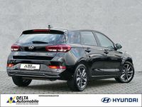 Gebraucht Hyundai i30 Trend 120 PS (88 kW) 2022 Phantom black / mic Limousine