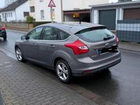 Gebraucht Ford Focus 101 PS (74 kW) 2012 Braun Kleinwagen