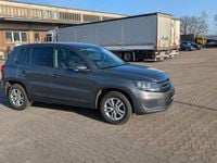 Gebraucht VW Tiguan Trendline 160 PS (117 kW) 2015 Grau SUV