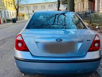 Gebraucht Ford Mondeo 125 PS (91 kW) 2003 Blau Limousine
