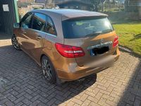 Gebraucht Mercedes 250 211 PS (155 kW) 2012 Beige Van / Kleinbus