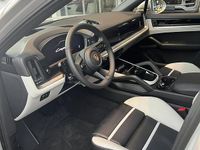 Gebraucht Porsche Cayenne 354 PS (260 kW) 2024 Grau SUV