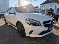 Gebraucht Mercedes A180 122 PS (89 kW) 2016 Weiß Limousine