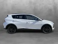 Neu Hyundai Bayon Blackline 90 PS (66 kW) 2026 Atlas white / sol SUV