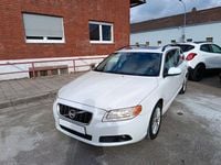 Gebraucht Volvo V70 Momentum 114 PS (83 kW) 2011 Weiß Kombi