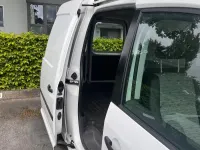 Second-hand VW Caddy 102 CP (75 kW) 2013 Alb Monovolum