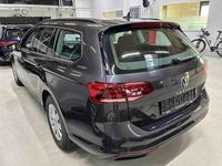 Gebraucht VW Passat 122 PS (89 kW) 2023 Grau Kombi