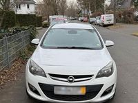 Gebraucht Opel Astra 165 PS (121 kW) 2012 Weiß Kombi