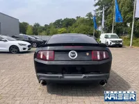 Gebraucht Ford Mustang GT Premium 417 PS (306 kW) 2012 Schwarz Coupé